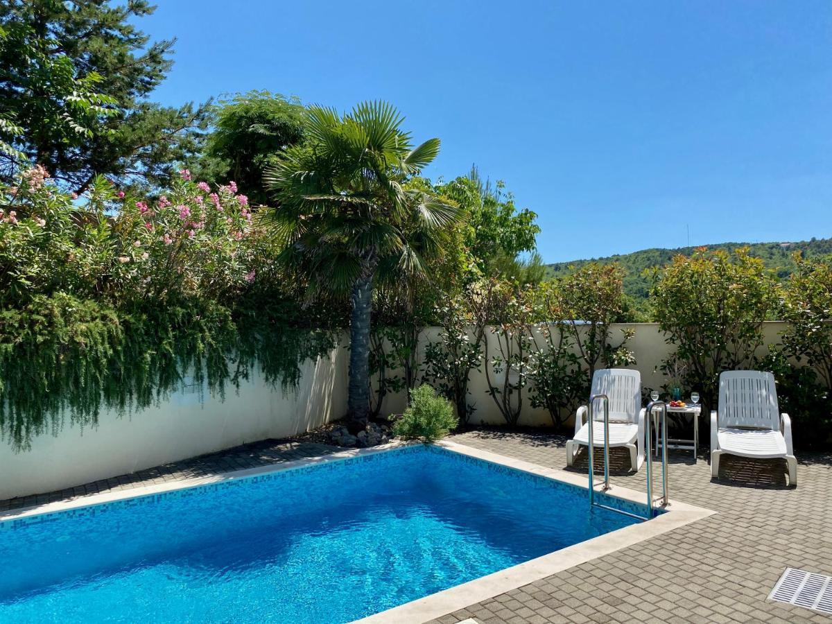 Private Pool And Mediterranean Garden Apt Mia Silo  Exterior photo