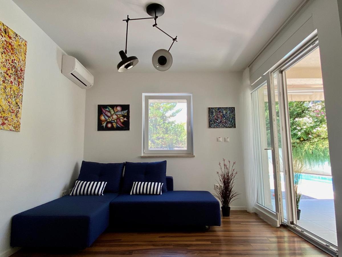 Private Pool And Mediterranean Garden Apt Mia Silo  Exterior photo