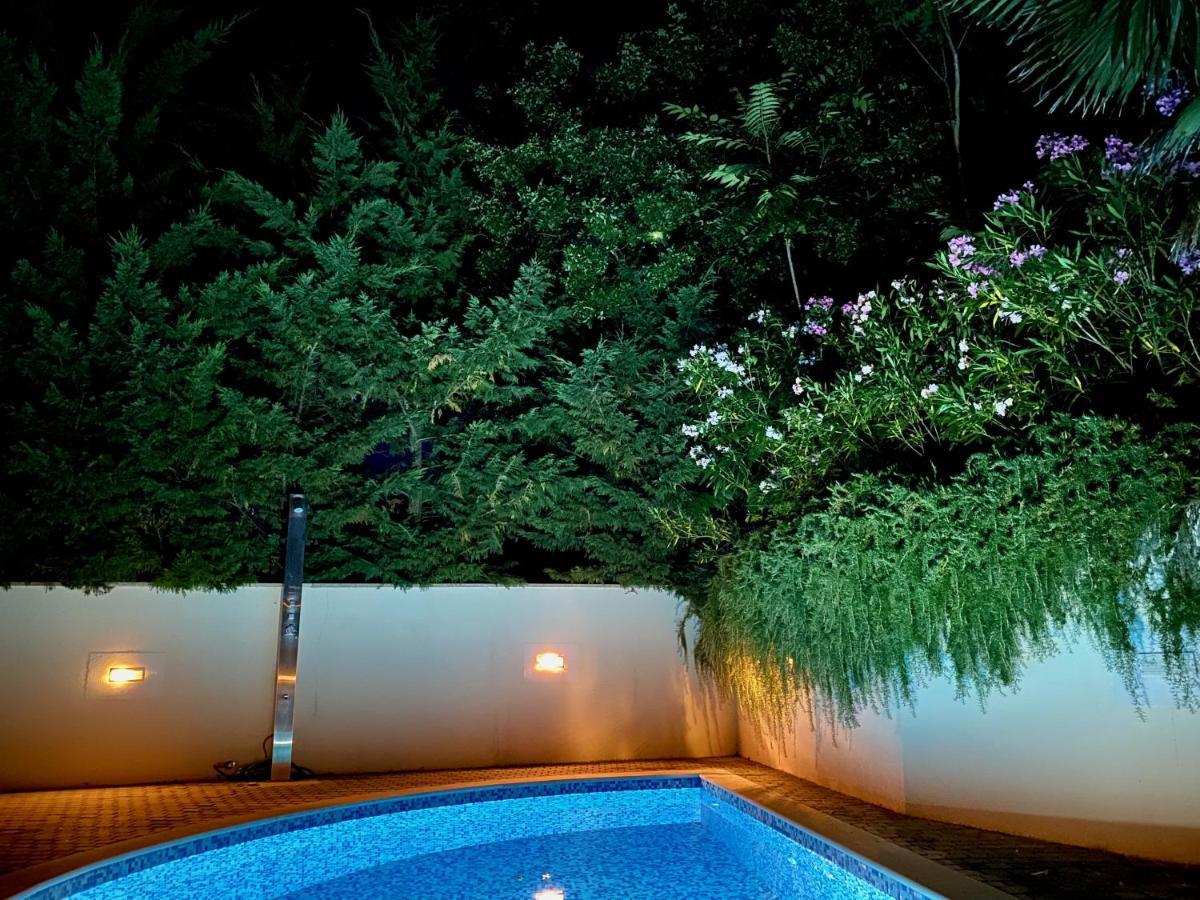 Private Pool And Mediterranean Garden Apt Mia Silo  Exterior photo